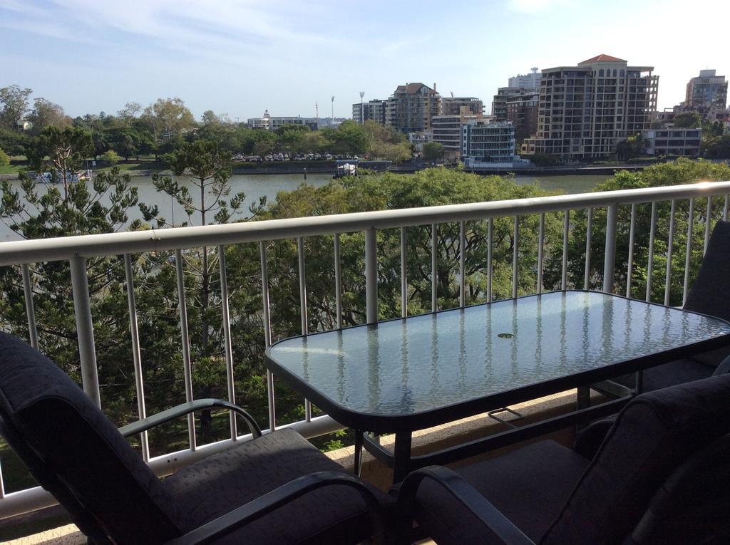 Kirribilli Apartments Brisbane Oda fotoğraf